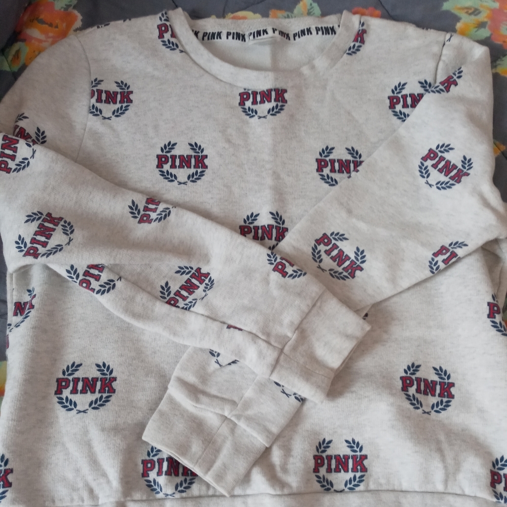 VS Pink sweatshirt